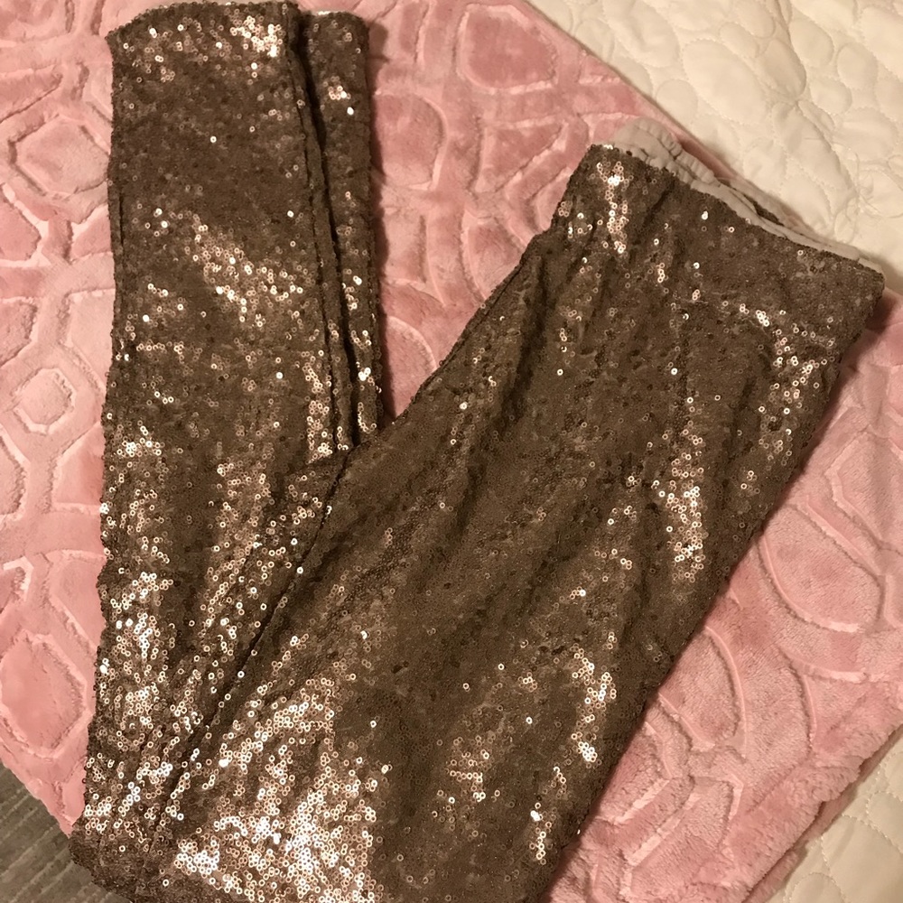 Gold sequined leggings!